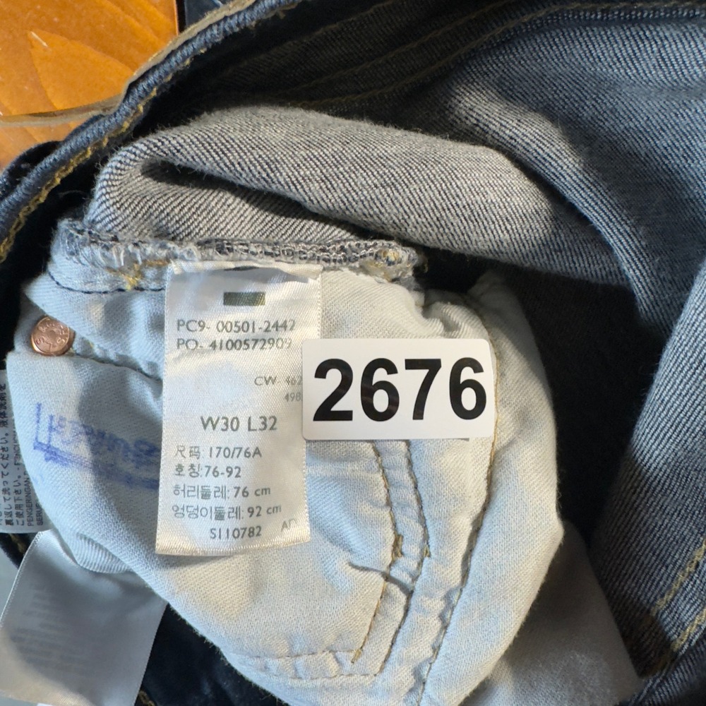 Levi's 501 Original Fit Jeans Mens 30x32 Dark Wash Indigo Baggy Denim Streetwear - Picture 3 of 6